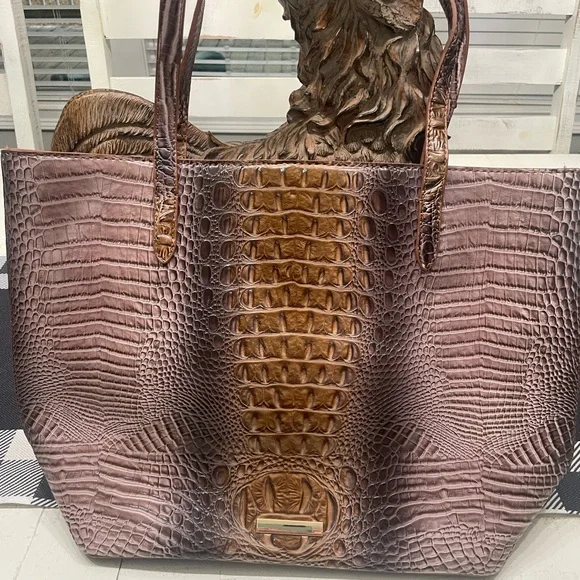 Boutique vegan leather purse - Picture 2 of 7